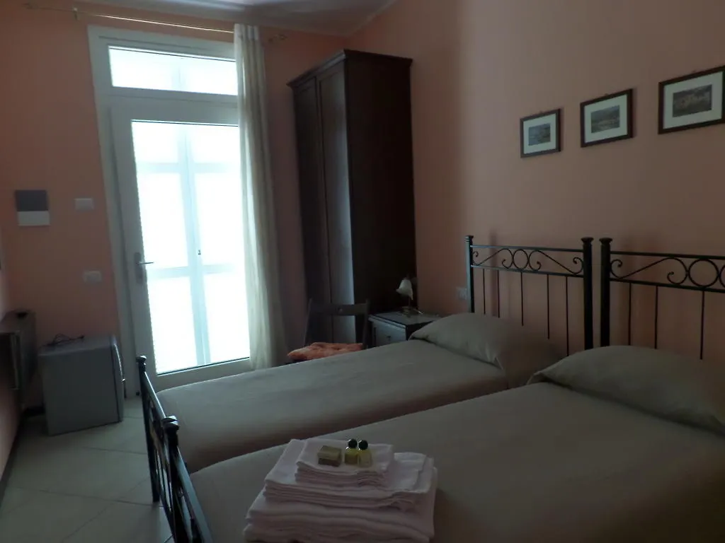 B&B Partenza Funivia Lecco 0*,  Italy